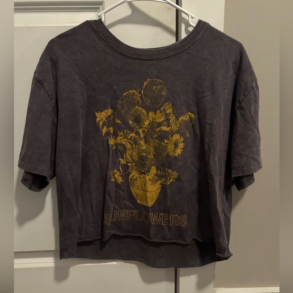 Mighty Fine Van Gogh “Sunflowers” Cropped Tee, Size Large